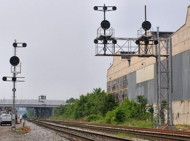 Baltimore, Maryland_US_CSX_CARROLL-new-north-home-signals