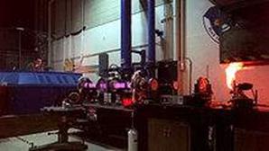 http://upload.wikimedia.org/wikipedia/commons/thumb/e/e6/Carbon_Dioxide_Laser_At_The_Laser_Effects_Test_Facility.jpg/220px-Carbon_Dioxide_Laser_At_The_Laser_Effects_Test_Facility.jpg