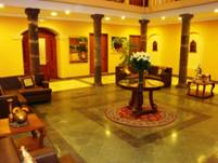 ��������: Plaza Sucre living room