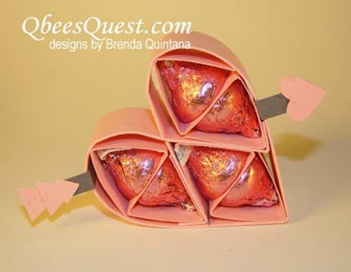 http://4.bp.blogspot.com/-OiaI2Y8OTEA/UOP8HzCPJUI/AAAAAAAADD0/22FzpPOPKns/s400/KissesHeartStep20WM.jpg