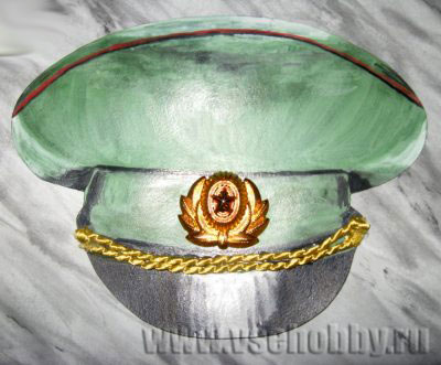 приклеиваем