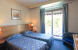 The Carlton Residence - Twin Room