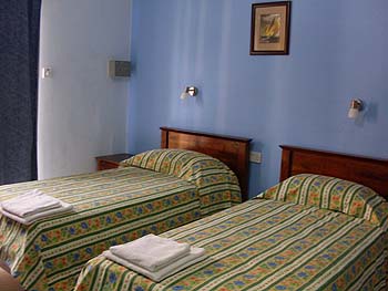 7 Apartments - Twin Room