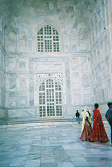 Taj Mahal Interior by ebarenb@sbcglobal.net