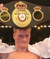 aleksandr_povetkin_s_pojasom
