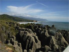 ��������: http://www.moatrek.co.nz/images/800/tours/3_04Pancake%20Rocks%20Punakaiki.jpg