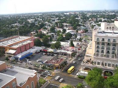http://www.mexicovacationtravels.com/wp-content/uploads/2009/05/800px-merida_yucatan_from_the_16th_floor_of_hyatt1.jpg