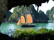 Vietnam%20Ha%20Long%20bay