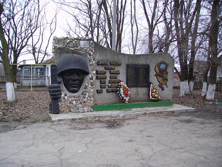 Памятник защитникам Родины