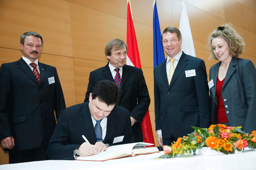 Signature2.gif