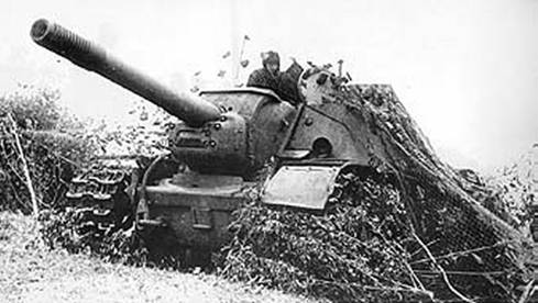 http://upload.wikimedia.org/wikipedia/commons/8/8f/Su152_2.jpg