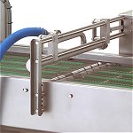 http://www.bakon.eu.com/lang/uploads/pics/Fondant_pouring_machine_14.jpg
