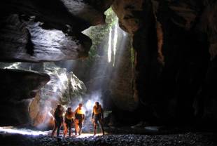 G:\Pictures\New Zealand Mark II\Itinerery Images\Punakaiki\CaveRafting\CR 1 8.2-5.5.jpg