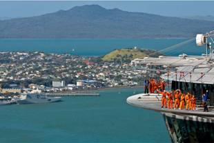 G:\Pictures\New Zealand Mark II\Itinerery Images\Auckland\Sky 2 17-5.5.jpg