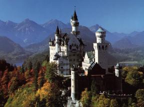 Описание: http://thebesttraveldestinations.com/wp-content/uploads/2010/10/Neuschwanstein_Castle_Germany_01.jpg
