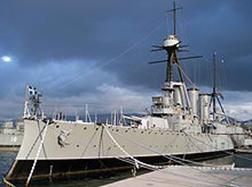��������: ��������: http://64.19.142.14/upload.wikimedia.org/wikipedia/commons/thumb/e/e5/Averof_Today2.jpg/220px-Averof_Today2.jpg