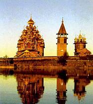 Кижский погост — старинное русское поселение на одном из островов Онежского озера.