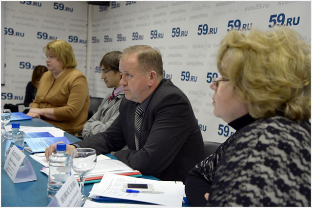 http://*****/_i/news/c/regions/59/doctor/2013/03/poliklinniki_8.JPG
