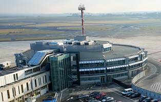 ��������: Macintosh HD:Users:edgar:Documents:����_��:�������� �������� �������:brussels_airport.jpg