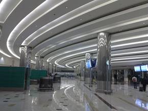 ��������: Macintosh HD:Users:edgar:Documents:����_��:�������� �����:800px-Aeroport_de_dubai_terminal_3_interieur_apres_securite.jpg