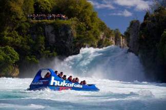 ��������: Huka Falls Jet 001