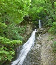 220px-Waterfall_Gabala_Azerbaijan_02