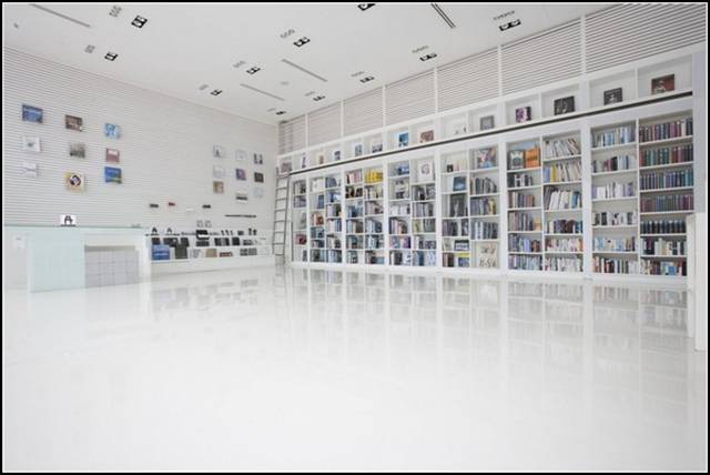 ��������: http://3.bp.blogspot.com/_O8hZkJtZsUM/TO9rbNhm9SI/AAAAAAAABJg/HKsJDVmPhjk/s640/unusual-library-3.jpg