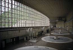 250px-Sayano-Shushenskaya_HPS_-_generator_hall
