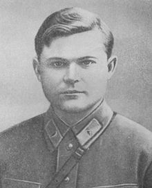 http://upload.wikimedia.org/wikipedia/ru/thumb/a/a2/Vatutin_%D1%81%D0%BEmbrig.jpg/220px-Vatutin_%D1%81%D0%BEmbrig.jpg