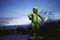 Норвегия. Осло. Скульптура во Фрогнер-парке, один из символов Осло