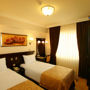 http://q-cd.bstatic.com/images/hotel/square90/405/4050562.jpg