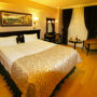 http://q-cd.bstatic.com/images/hotel/square90/134/.jpg