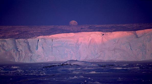http://www.samfact.com/system/files/u2/The_Antarctic_glacier_2.jpg