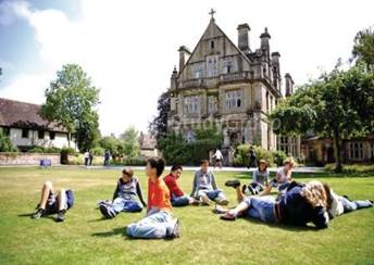 Описание: Международный Летний Центр MW в Warminster School