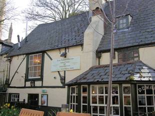 File:Turf Tavern in Oxford, England.jpg