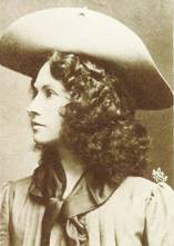 427px-Annie-oakley.jpg