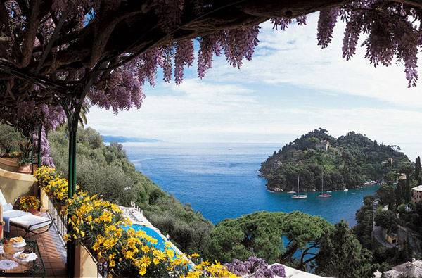 http://hoteldeluxes.com/wp-content/uploads/2011/06/Hotel-Splendido.jpg