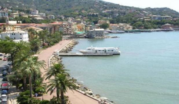 http://i.rentalo.com/images/Rapallo-Hotels-p4_363584_7946891l.jpg