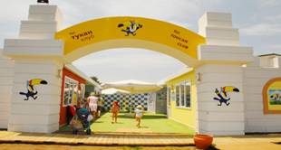 fam_club_toucan4b