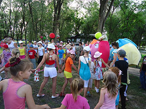 http://*****/files/dsc01650_z.jpg