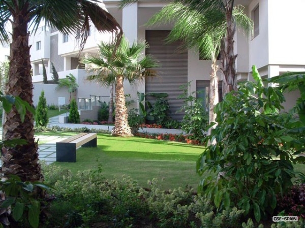 http://www.costadelsol-estates.com/fotos/propiedades/10/Foto6.jpg