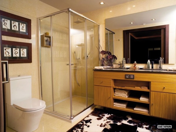 http://www.costadelsol-estates.com/fotos/propiedades/10/Foto13.jpg