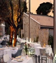 http://www.urdesign.it/wp-content/uploads/2013/02/7-hotel-sezz-saint-tropez.jpg