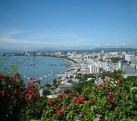 http://liveinpattayanow.files.wordpress.com/2010/10/pattaya-top-view.jpg?w=600&h=450