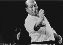 http://*****/i/media/oyama/Biography/16.jpg