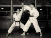 http://*****/i/media/oyama/Biography/17.jpg