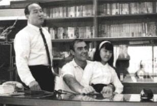 http://*****/i/media/oyama/Biography/27.jpg