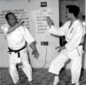 http://*****/i/media/oyama/Biography/30.jpg