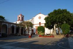 http://upload.wikimedia.org/wikipedia/commons/8/8f/OlderchurchTehuantepec.jpg