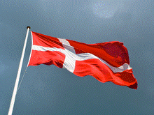 http://upload.wikimedia.org/wikipedia/commons/thumb/8/83/Dannebrog.jpg/220px-Dannebrog.jpg.png
